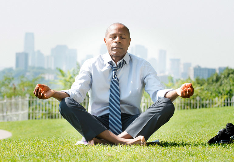 manMeditate-557476013-770x533-1